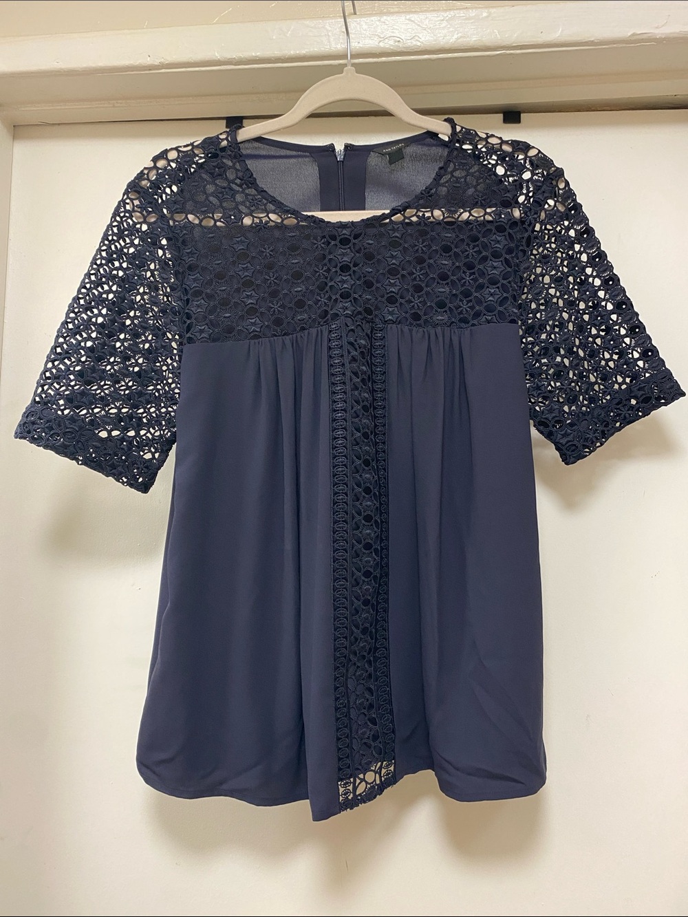 Ann Taylor Navy Crochet Panel Short Sleeve Blouse